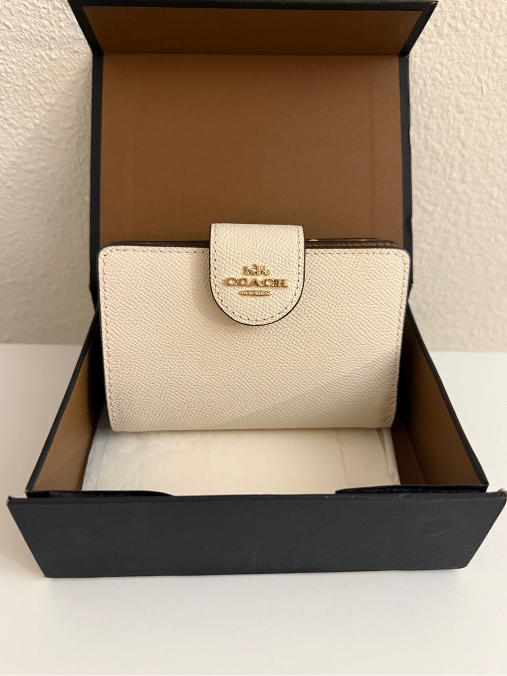 COACH Medium Corner Zip Wallet in White Chalk & Gold